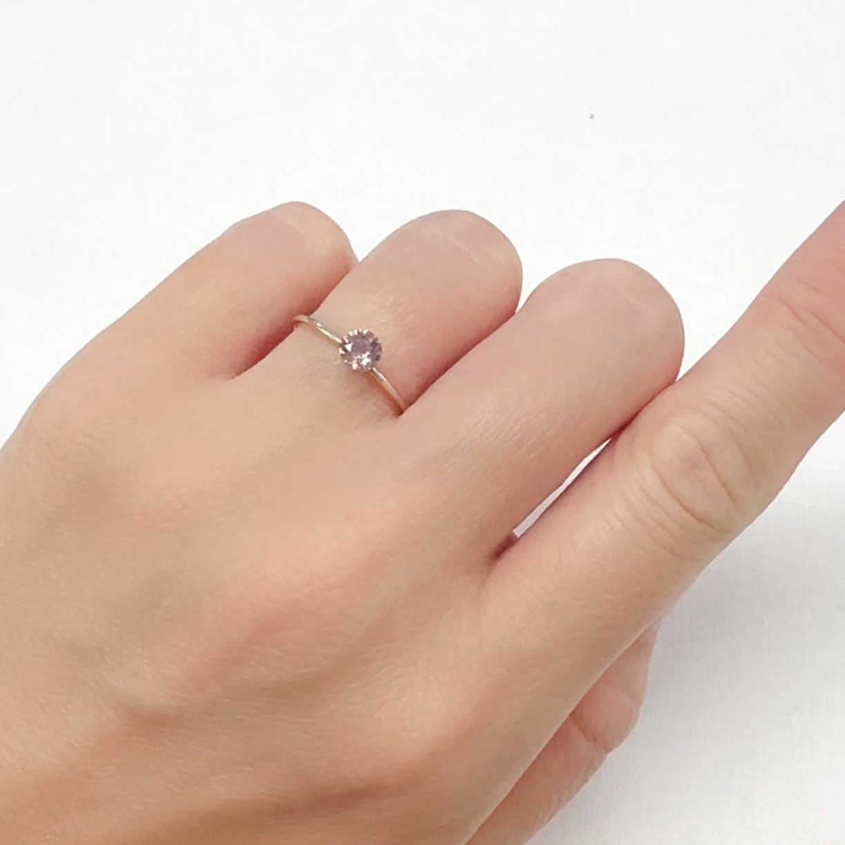 ドラゴンガーネット タンザニア産 0.49ct[240427289]4.5x4.5mm前後