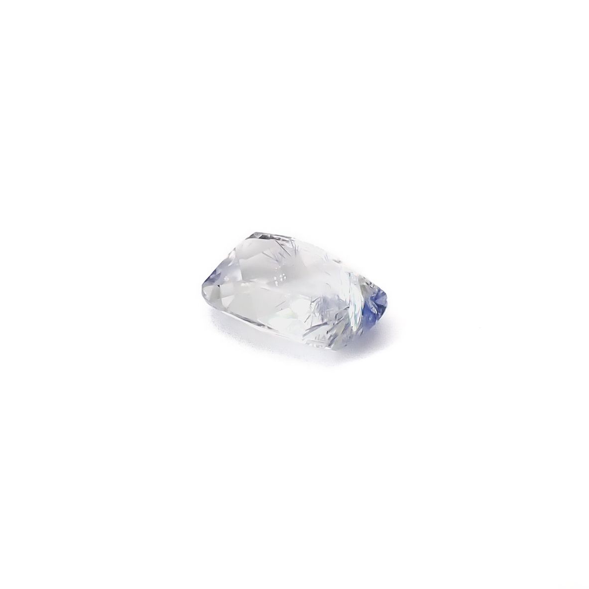 デュモルチェライトインクォーツ ブラジル産 0.89ct / 7.1x5.1mm前後 [260331854]