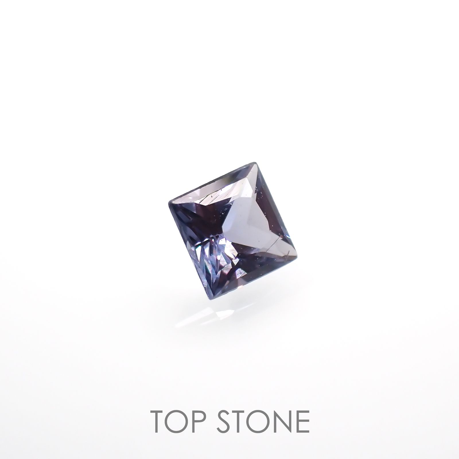 ◇プリンセスカット◇カラーチェンジガーネット アレキタイプ(宝石名ガーネット)マダガスカル・ベキリー産 0.094ct 識別済[220616535]2.5x2.5mm前後