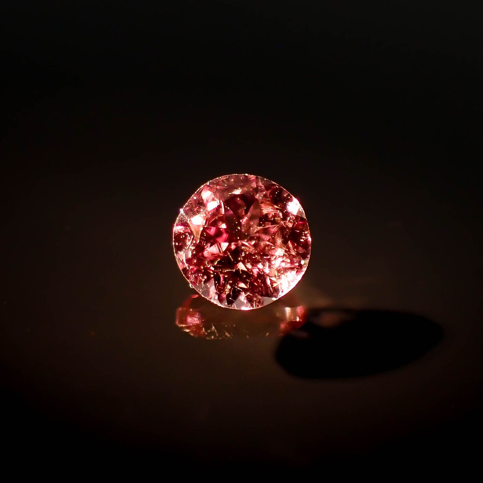 ドラゴンガーネット タンザニア産 0.30ct[230722953]3.9x3.8mm前後