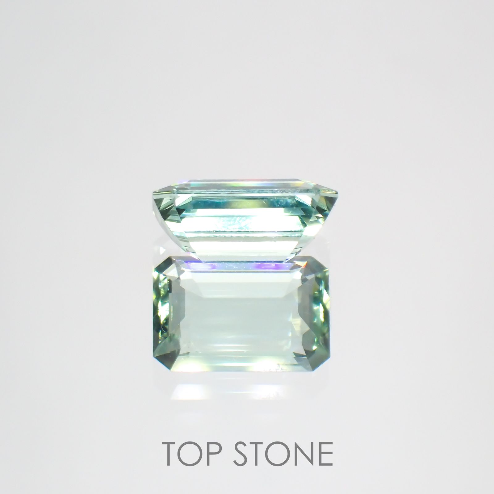 ミントトルマリン(宝石名グリーン・トルマリン) ルワンダ産 1.447ct ソ付(彩珠)[211013632]8.3×5.6mm前後