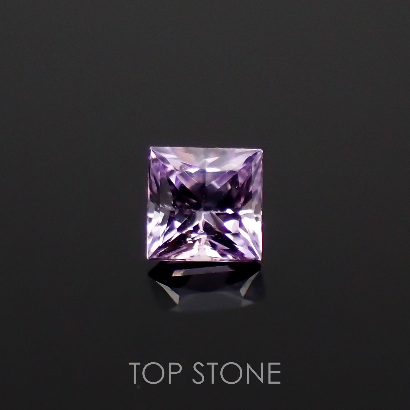 ◇プリンセスカット◇アイスラベンダーサファイア(宝石名サファイア)東アフリカ産 0.11ct 識別済[230120239]2.5x2.5mm前後