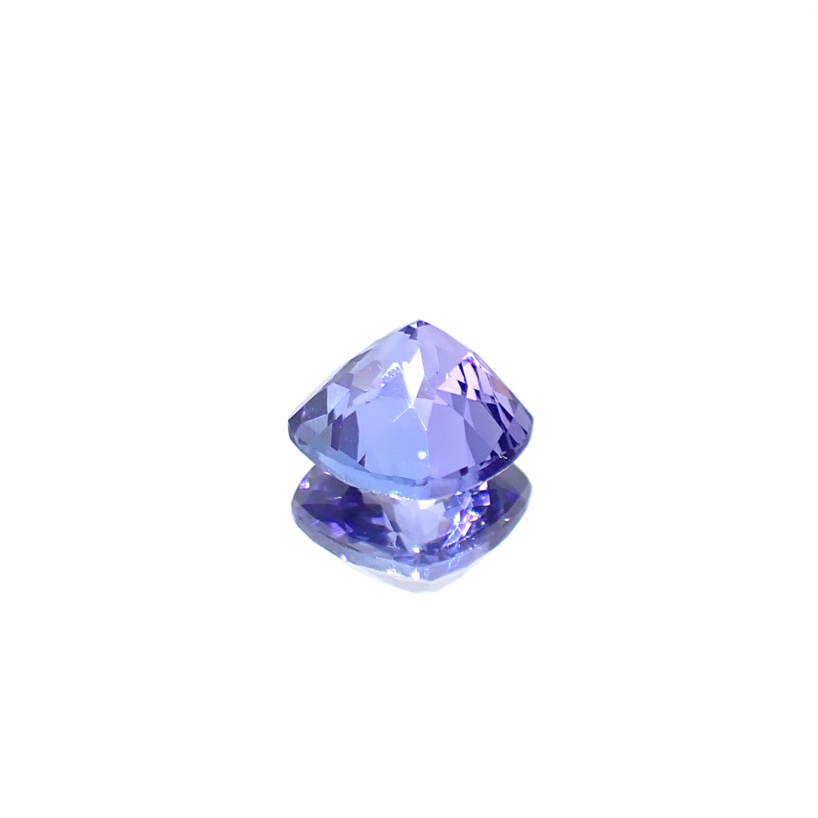 タンザナイト(宝石名タンザナイト)タンザニア産 識別済 1.66ct / 7x7mm前後 [251031242]