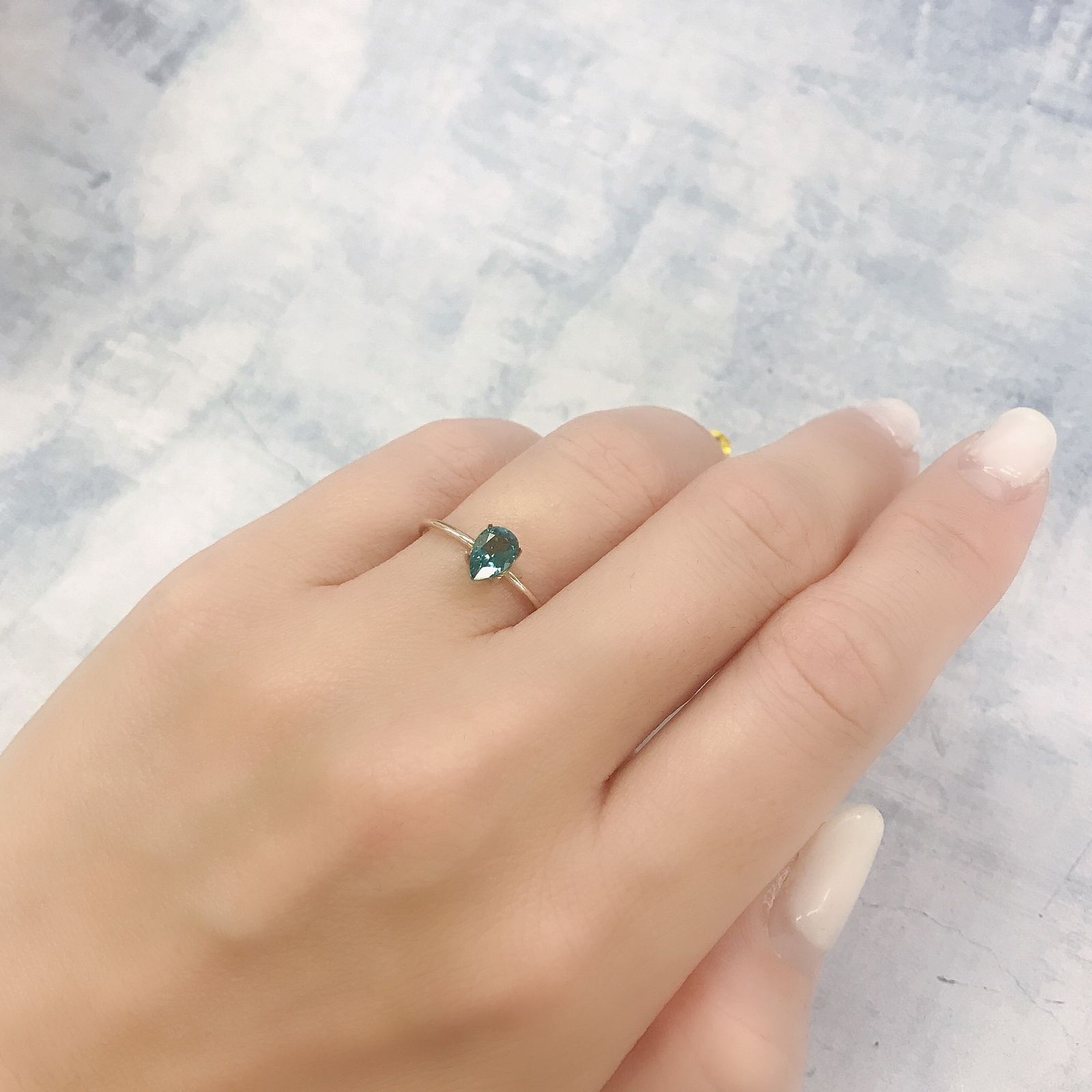ブルーグリーンアパタイト(宝石名アパタイト)マダガスカル産 0.59ct 識別済[220616657]6.7x4.6mm前後