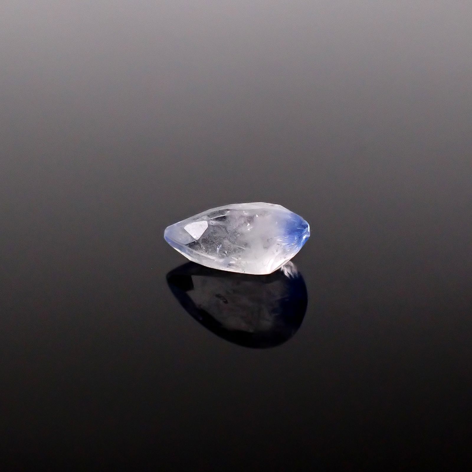 デュモルチェライトインクォーツ ブラジル産 0.82ct / 8x5.5mm前後 [260331848]