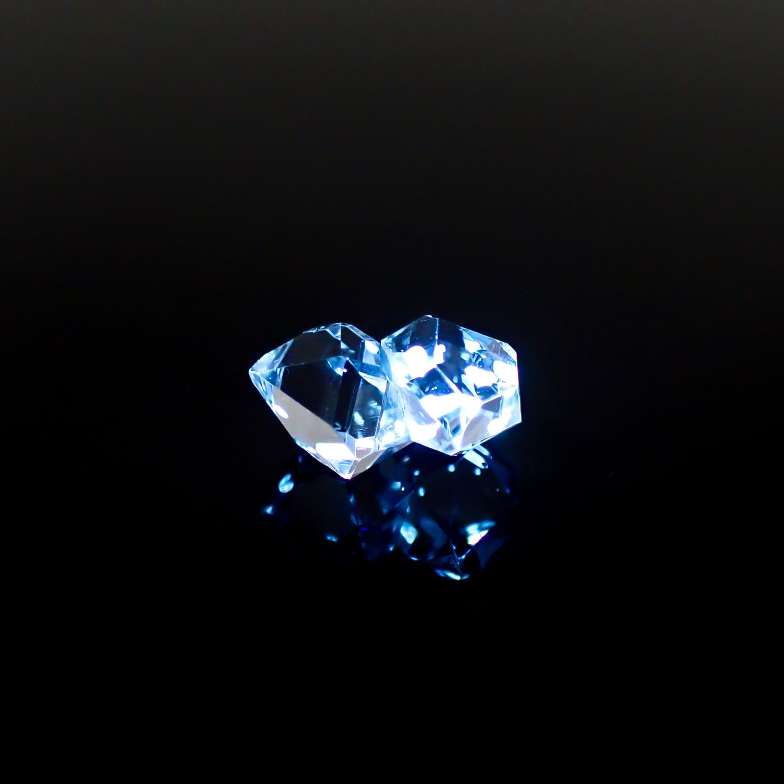 オイルインクォーツ原石 パキスタン産 2.28ct[240828665]11.2x8.8mm前後