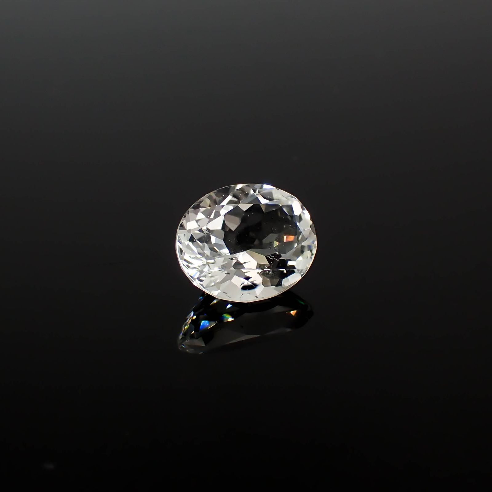 オーソクレース(宝石名ホワイト・オーソクレース)パキスタン産 1.94ct 識別済[240627995]9.3x7.6mm前後