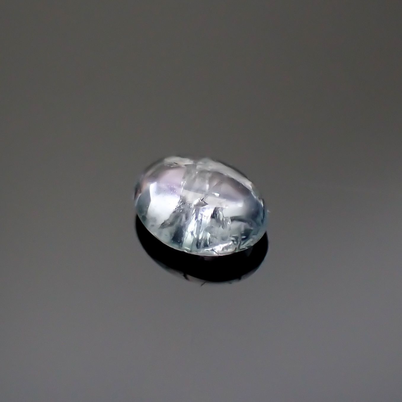 ブルーコーネルピン(宝石名コーネルピン)タンザニア産 0.13ct 識別済[220616298]3.6x2.9mm前後