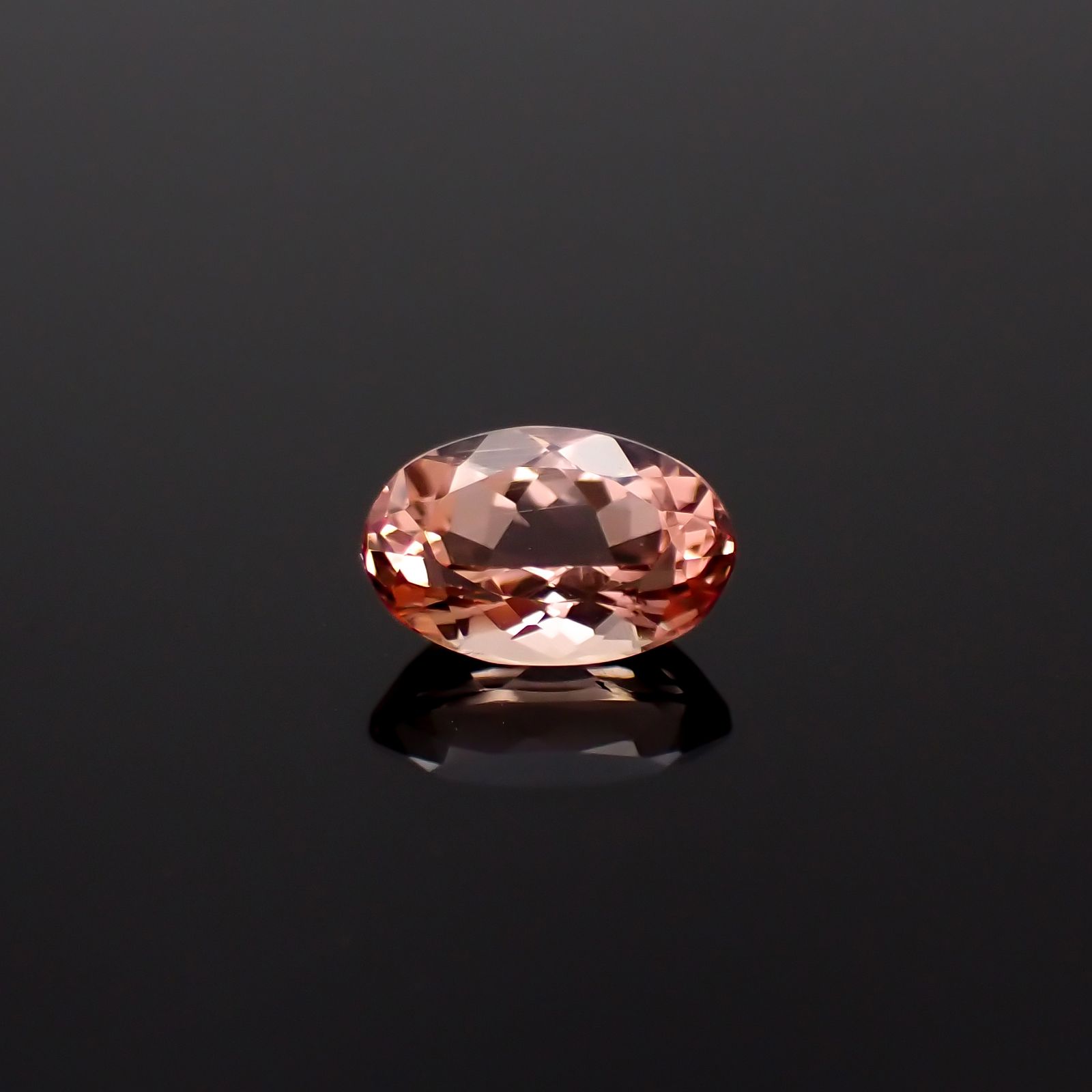 インペリアルトパーズ(宝石名トパーズ)ブラジル産 0.81ct 識別済[231224519]6.9x4.5mm前後