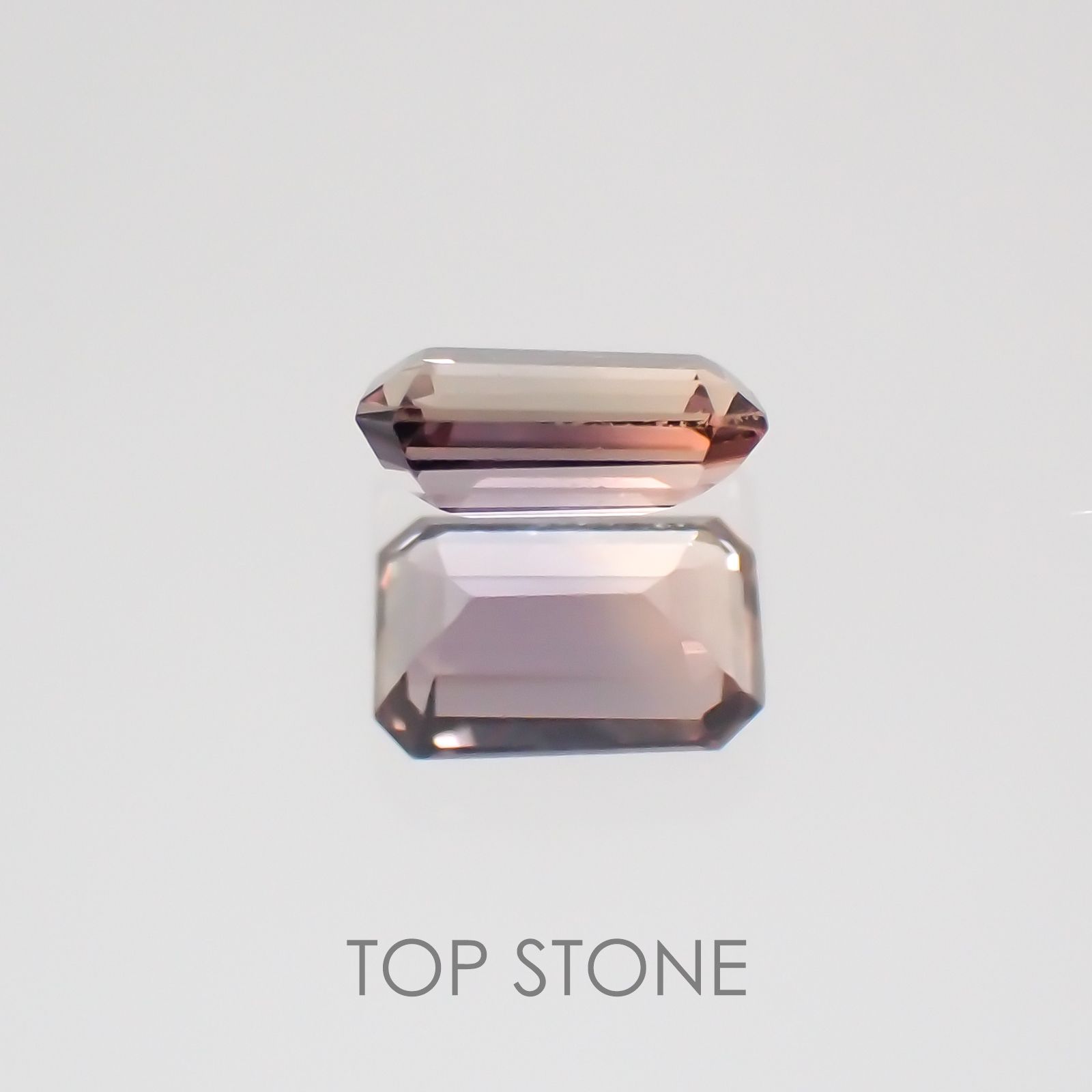 バイカラーサファイア(宝石名バイカラー・サファイア) タンザニア産 0.27ct 識別済[21069744]4.5×3mm前後
