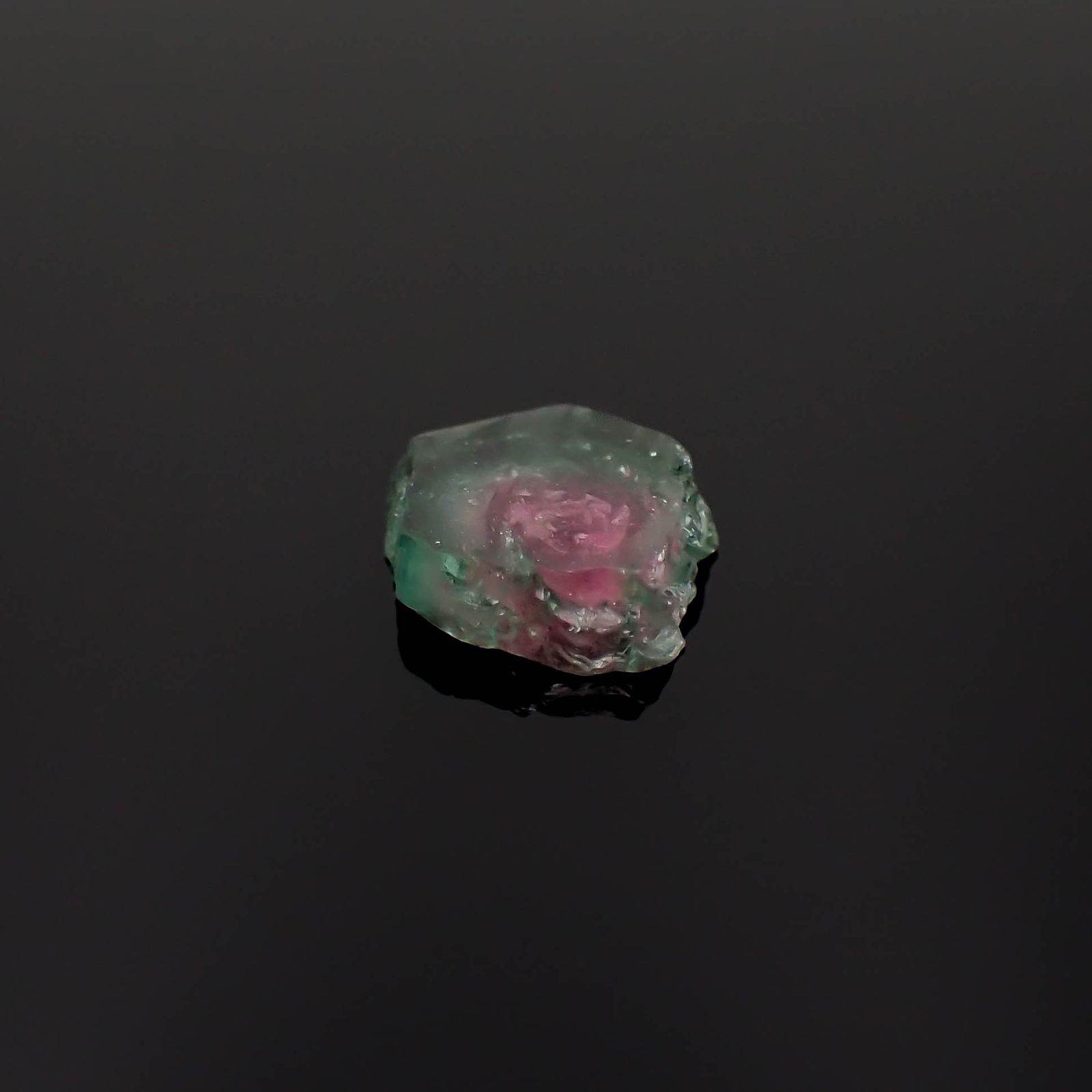 ウォーターメロントルマリン 原石スライス コンゴ民主共和国産 1.53ct[230321306]9.2x7.4mm前後
