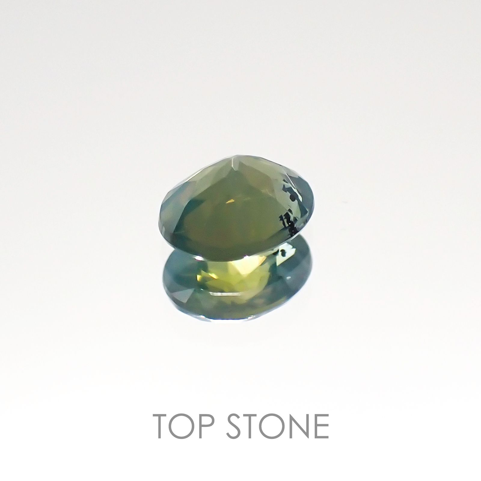 ゴールドシーンサファイア 非加熱 ケニア産 ルース 0.41ct[20107109]4.9×3.9mm前後