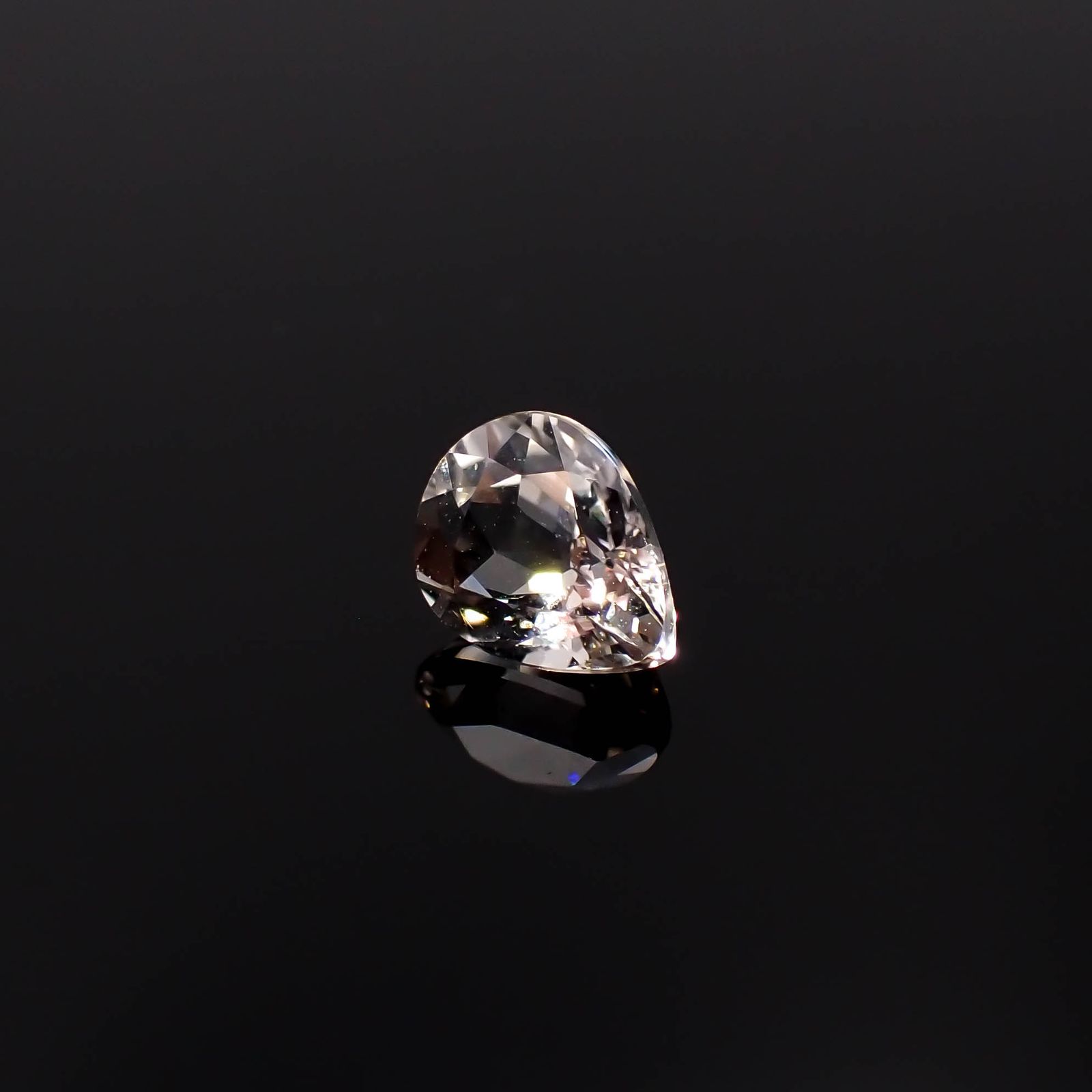 アクロアイト 非加熱(宝石名トルマリン)ナイジェリア産 0.64ct 識別済[231225203]6.1x4.8mm前後