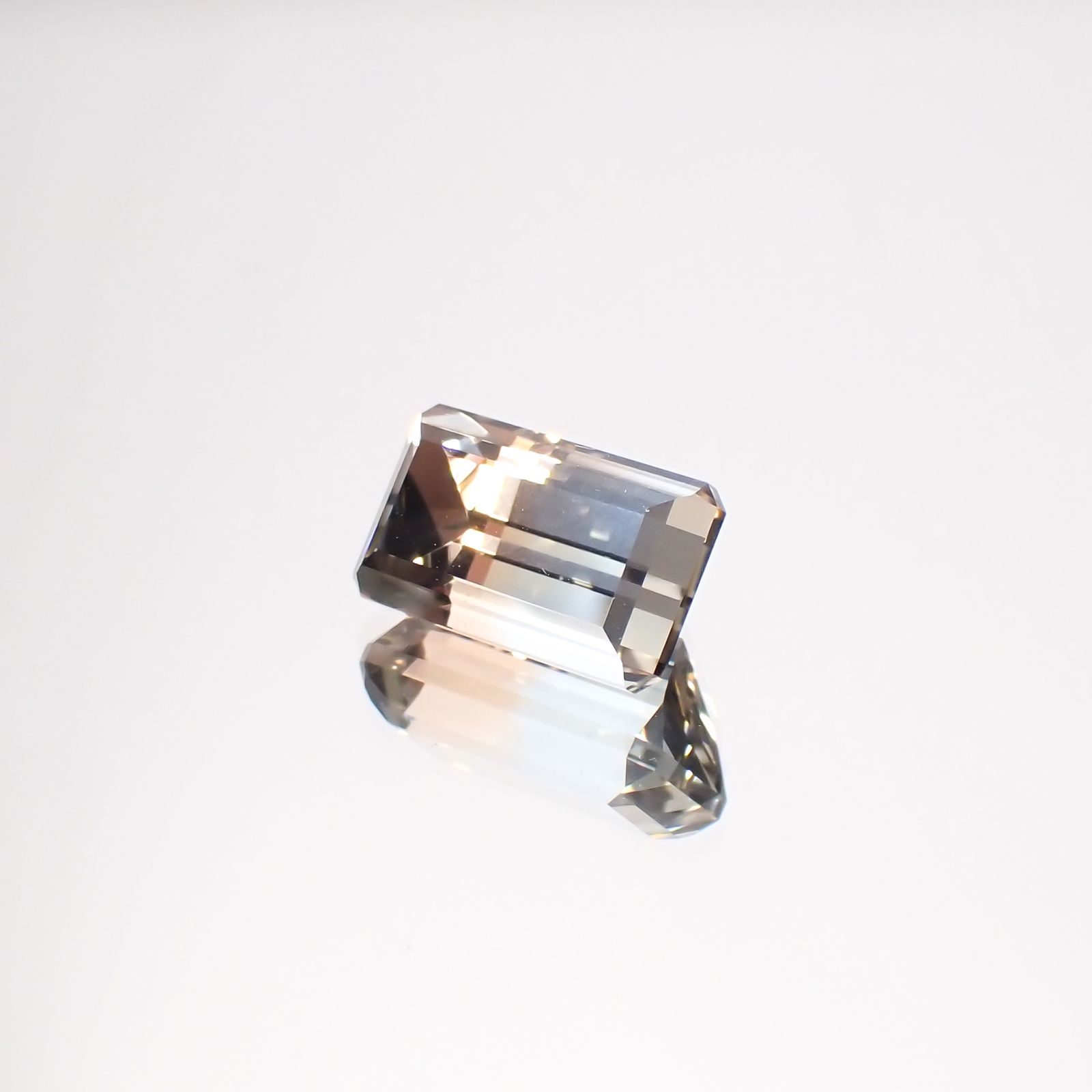 バイカラートパーズ ウクライナ産 4.47ct[231224894]11.1x6.5mm前後