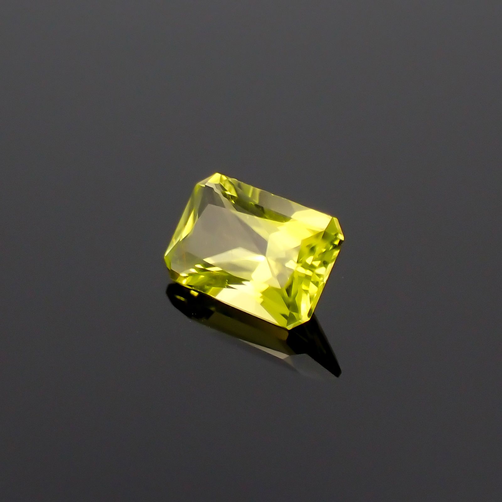カナリートルマリン ザンビア・カナリー鉱山産 0.50ct[230823138]6x3.8mm前後