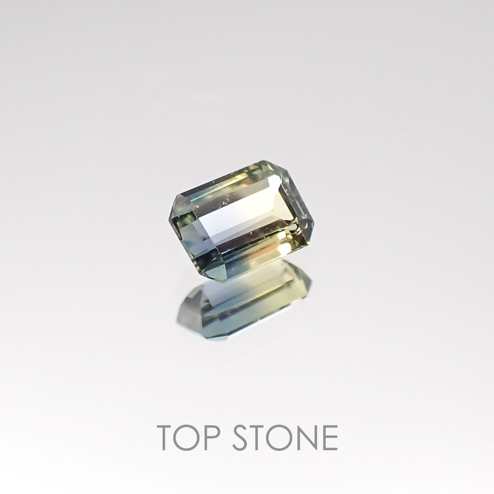 バイカラーサファイア タンザニア産 ルース 0.22ct[20106689]3.9×2.8mm前後