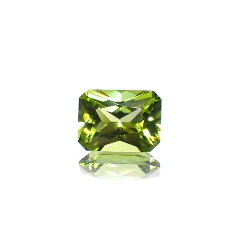 ペリドット 中国産 1.56ct[230622292]7.9x5.9mm前後