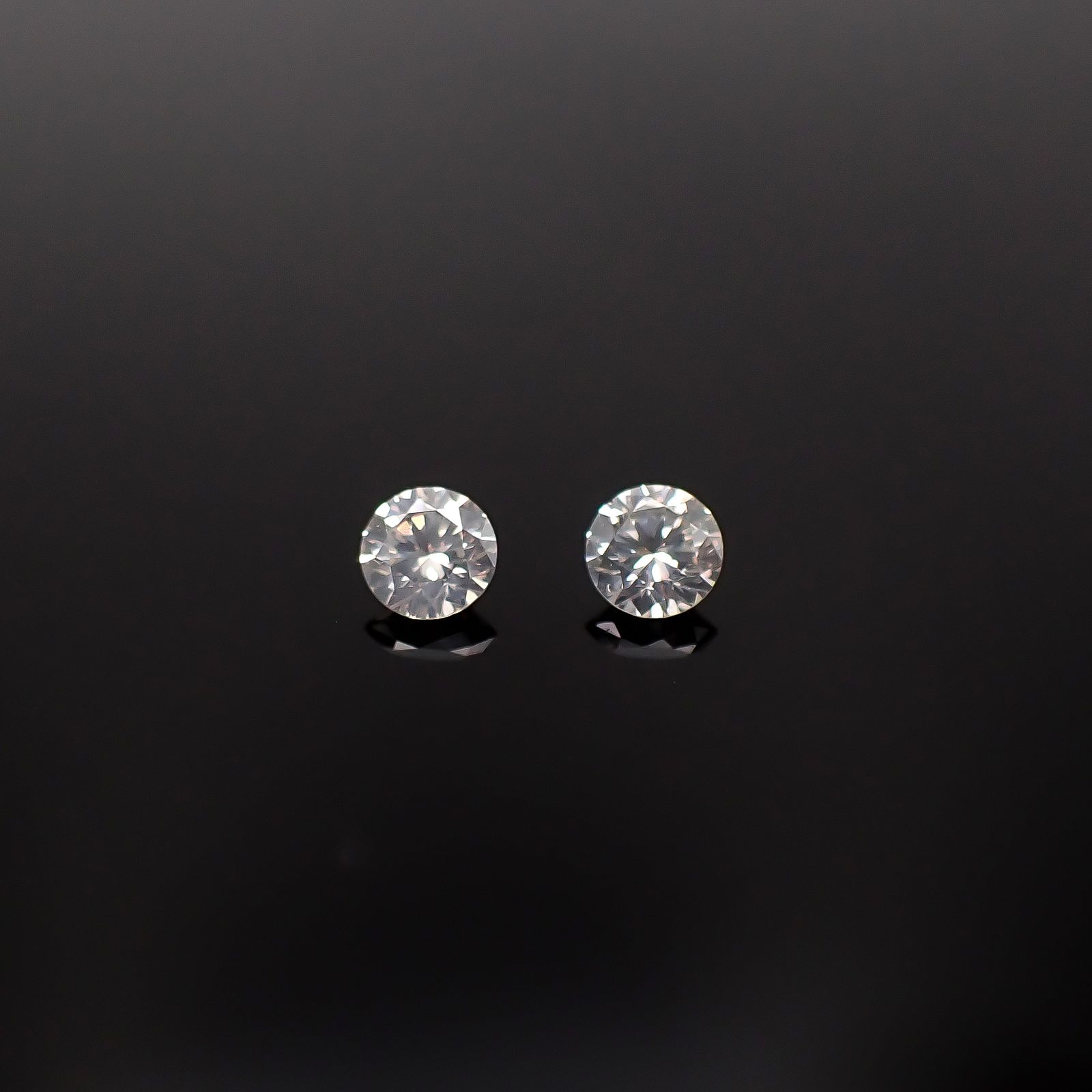 ◇ペアセット◇シルキーダイヤモンド 0.31ct(2pcs合計) / 3.4x3.4mm前後 [260431963]