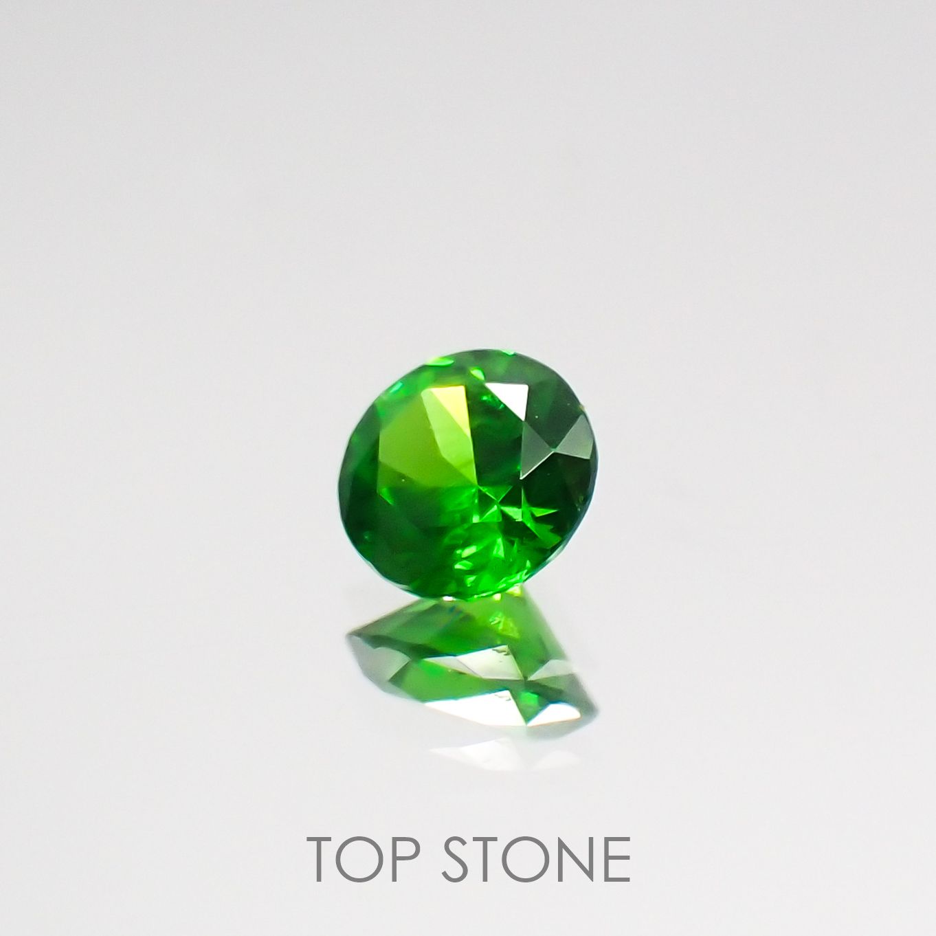 デマントイドガーネット(宝石名デマントイド・ガーネット) ロシア産 0.195ct ソ付(彩珠)[210711585]3.5×3.5mm前後
