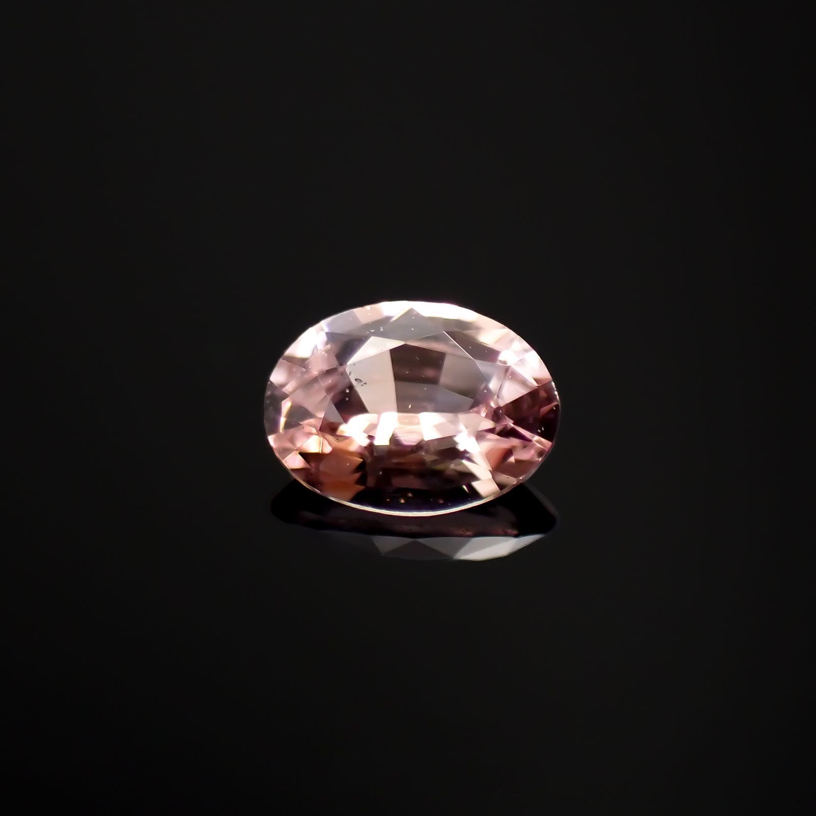 パパラチャサファイア(宝石名サファイア/別名パパラチャ・サファイア)スリランカ産 0.111ct ソ付(日独)[221219638]3.51x2.54mm前後