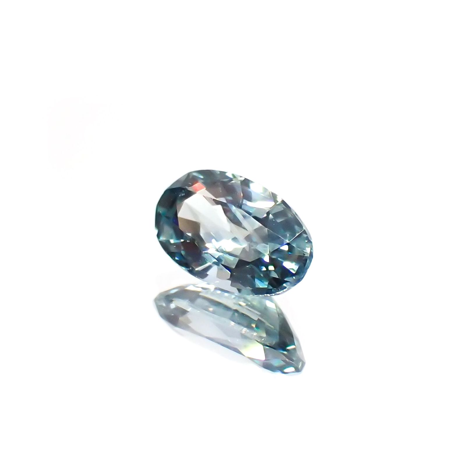 ブルーコーネルピン タンザニア産 0.57ct / 6.4x3.8mm前後 [231224502]