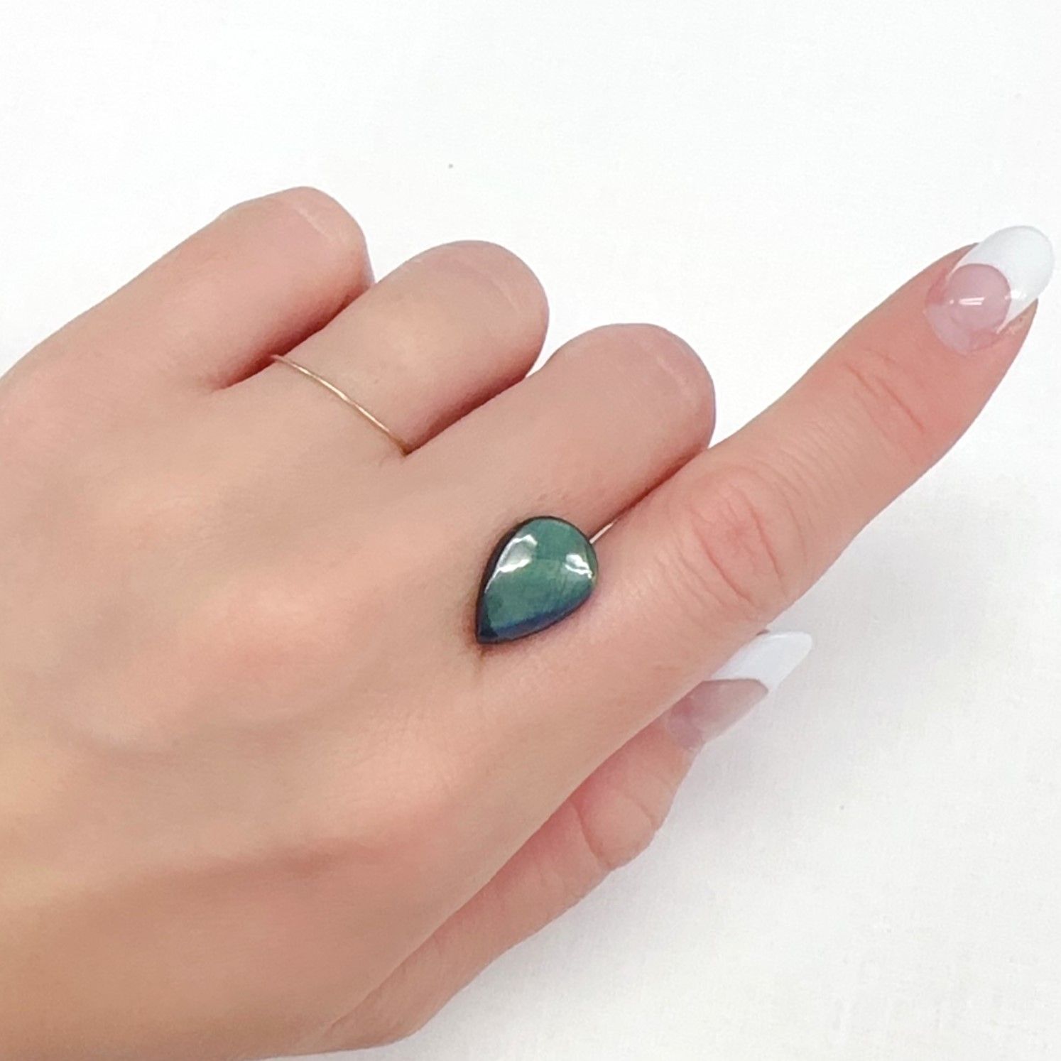 スペクトロライト フィンランド・ユレマ産 3.25ct[240125468]14.8x10mm前後