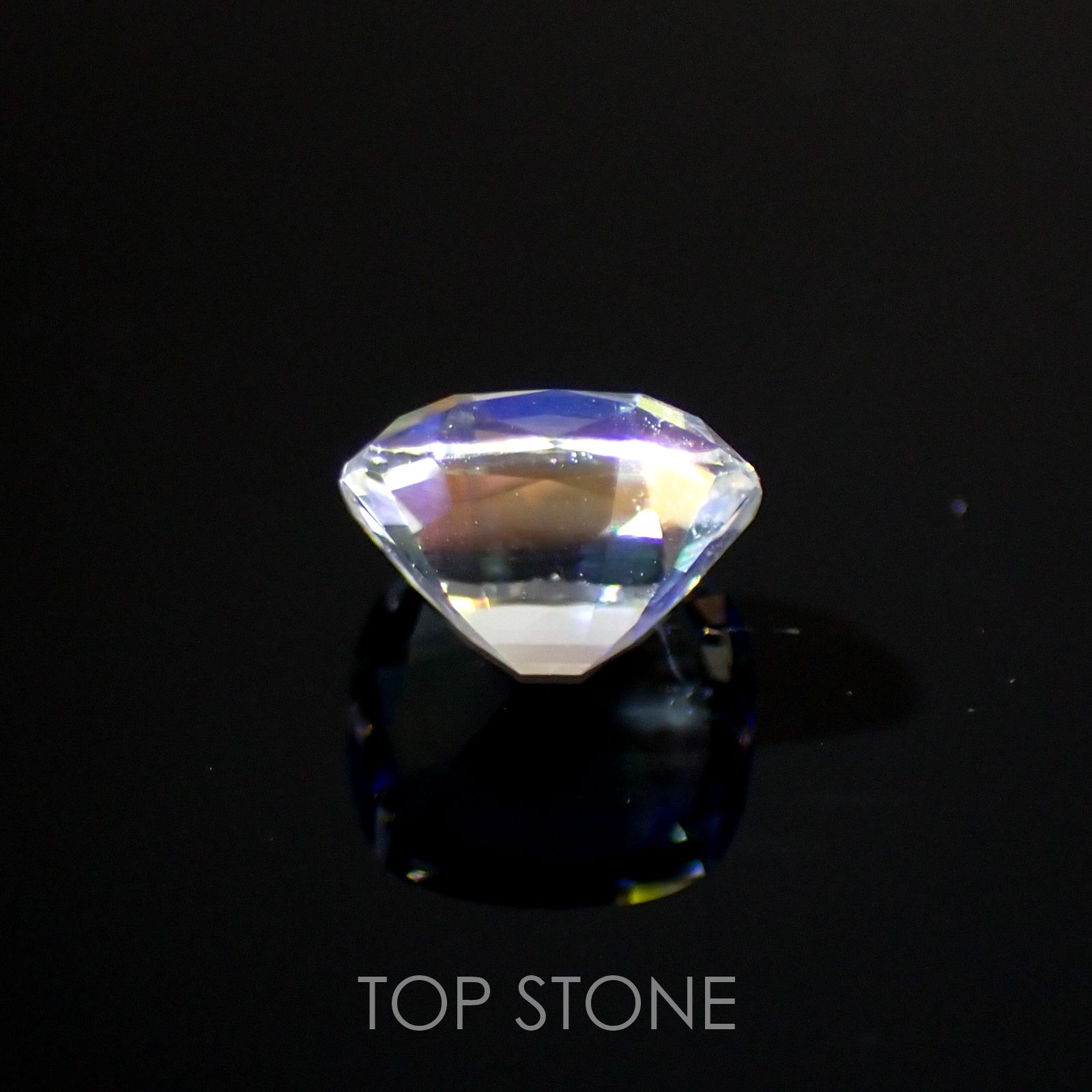 レインボームーンストーン(アンデシンラブラドライト) マダガスカル産 ルース 0.87ct[210410400]6.2×5.7mm前後