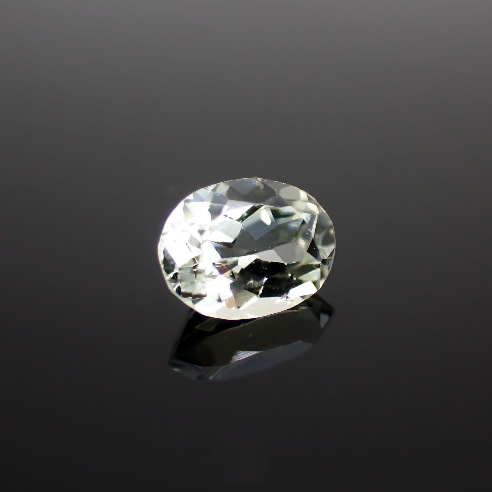 シリマナイト(宝石名シリマナイト)インド産 1.39ct 識別済[211113696]8x6.1mm前後