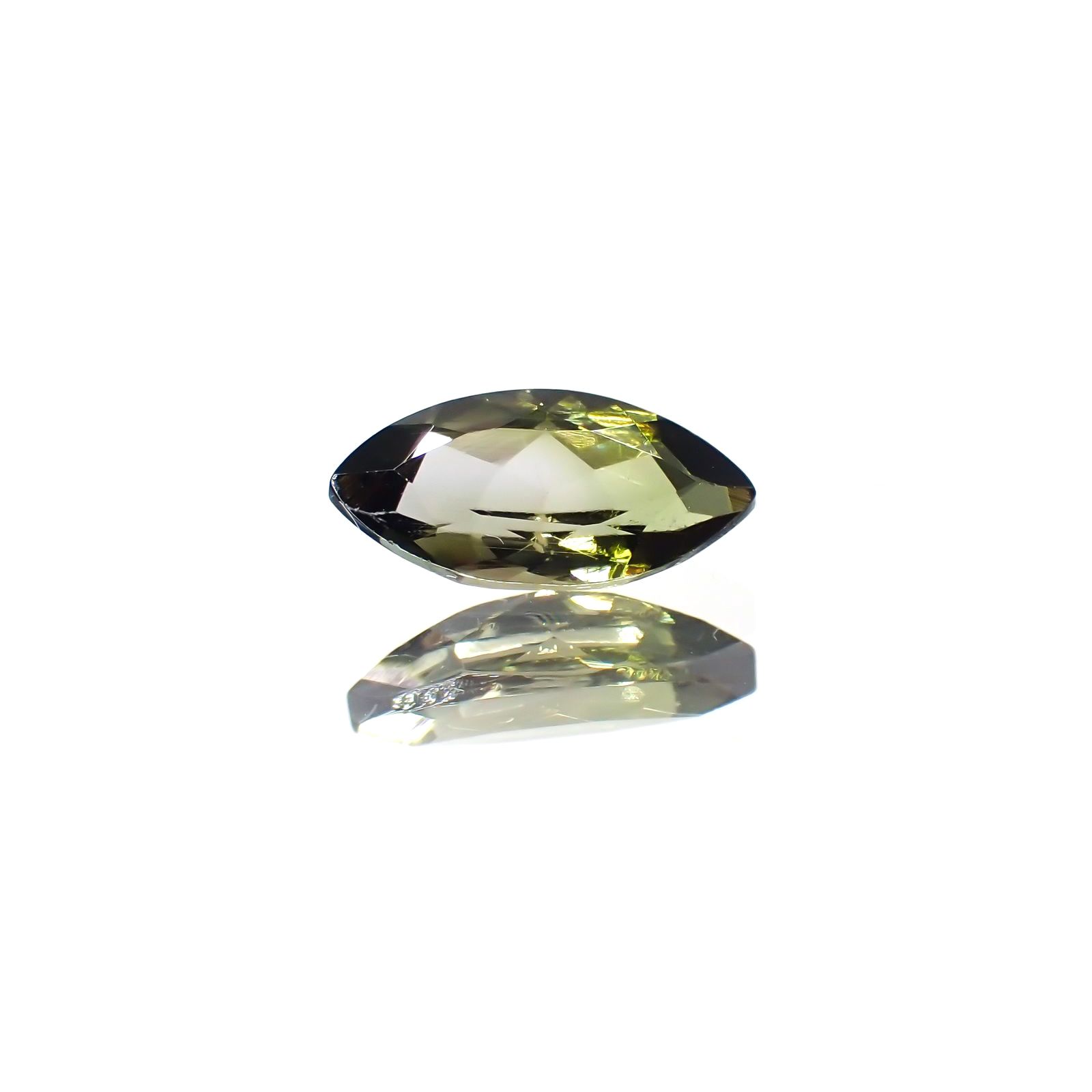 バイカラートルマリン(宝石名バイカラー・トルマリン) ブラジル/アフリカ産 0.81ct 識別済[211013569]9.1×4.4mm前後