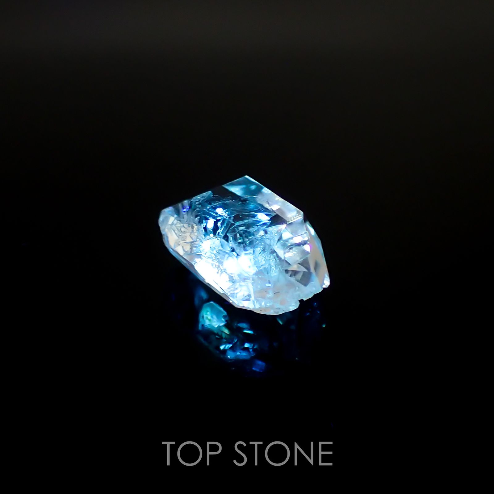 オイルインクォーツ 原石パキスタン産 7.64ct[220515871]16.1x9.7mm前後