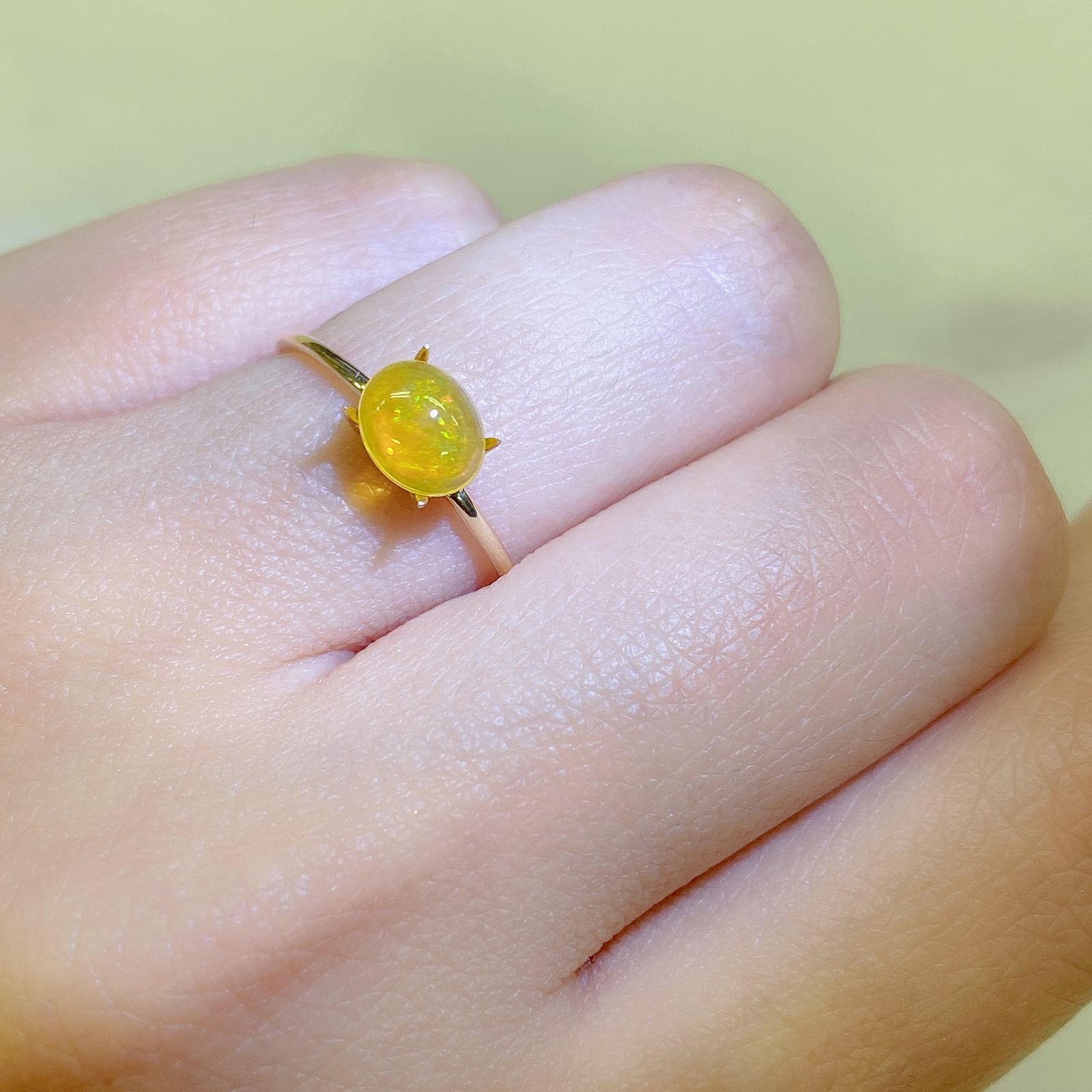 ファイヤーオパール(宝石名ファイヤー・オパール) メキシコ産 0.53ct 識別済[20085103]6.8×5.5mm前後