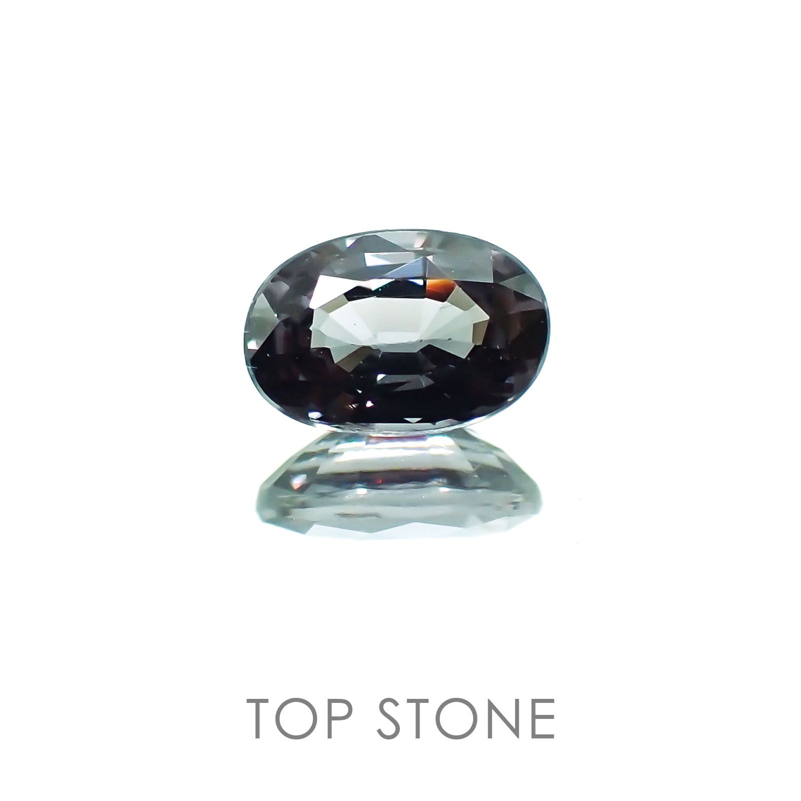 カラーチェンジガーネット(アレキタイプ) マダガスカル・ベキリー産 ルース 0.65ct[20117349]6.2×4.1mm前後