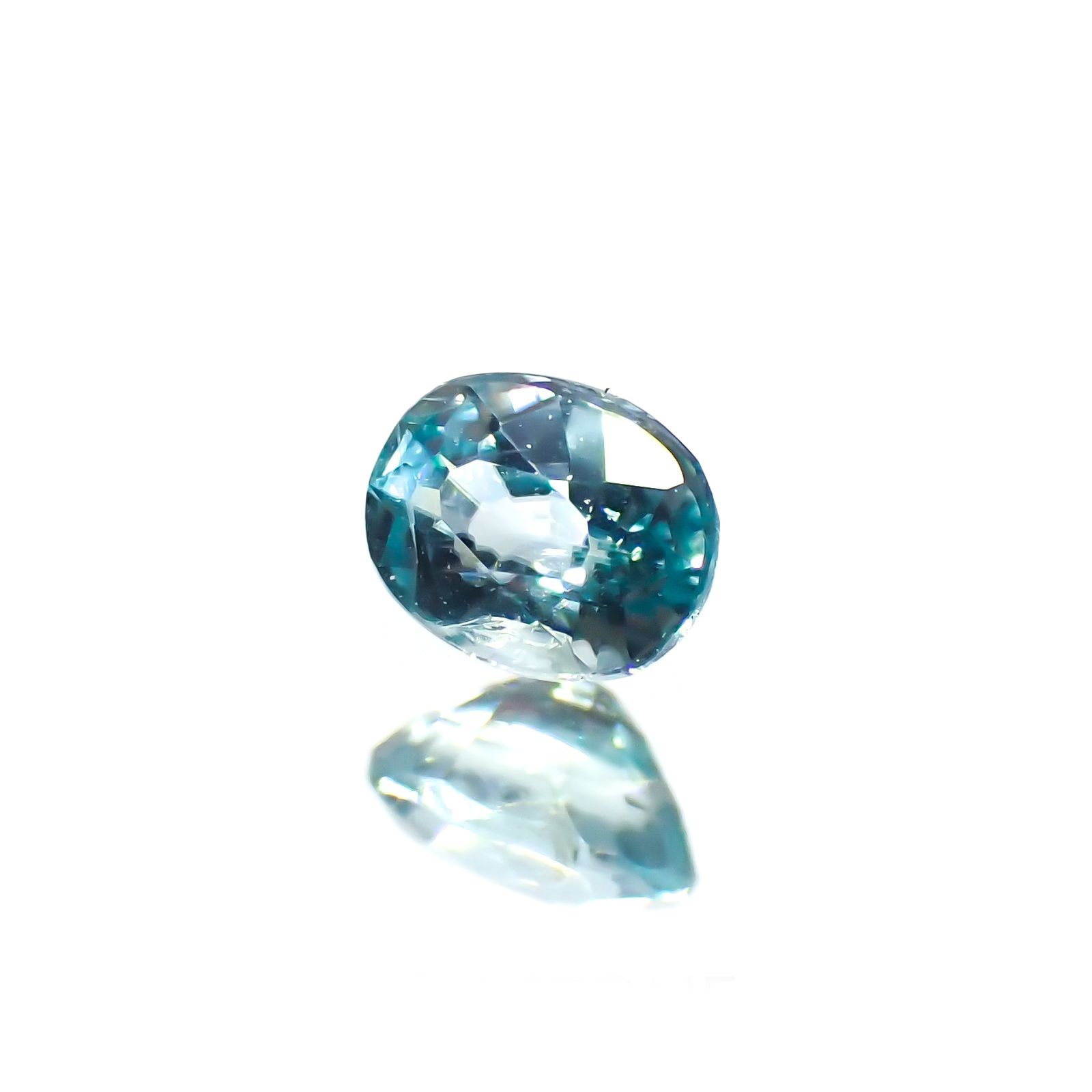 グランディディエライト(宝石名グランディディエライト)マダガスカル産 識別済 0.19ct / 3.8x3mm前後 [260414797]