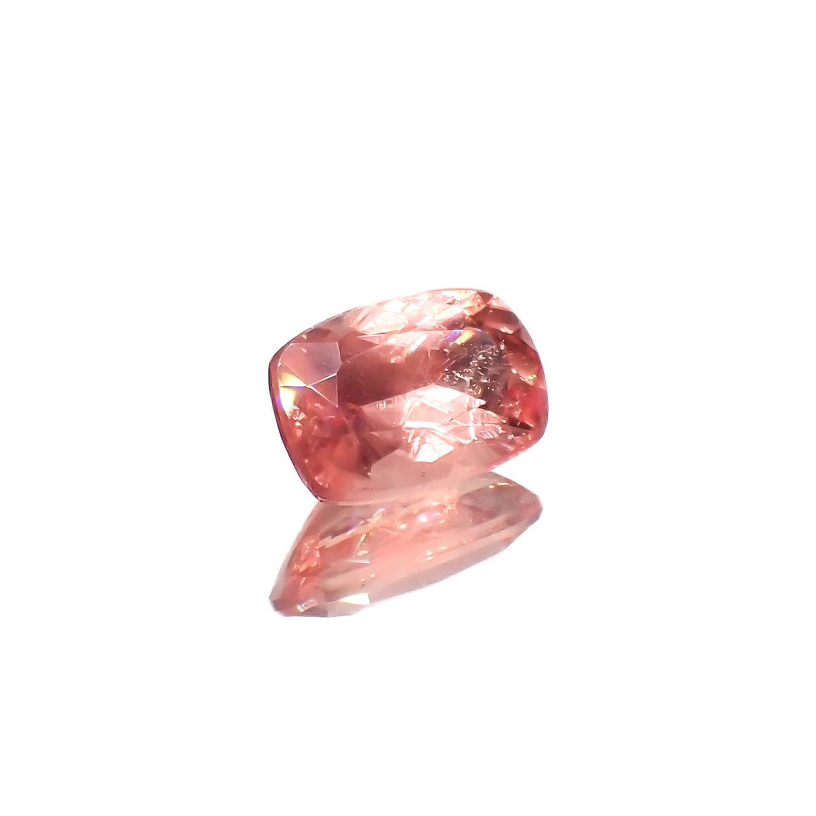 ロードクロサイト(宝石名ロードクロサイト)アメリカ・コロラド州産 識別済 0.58ct / 6x4mm前後 [251120724]