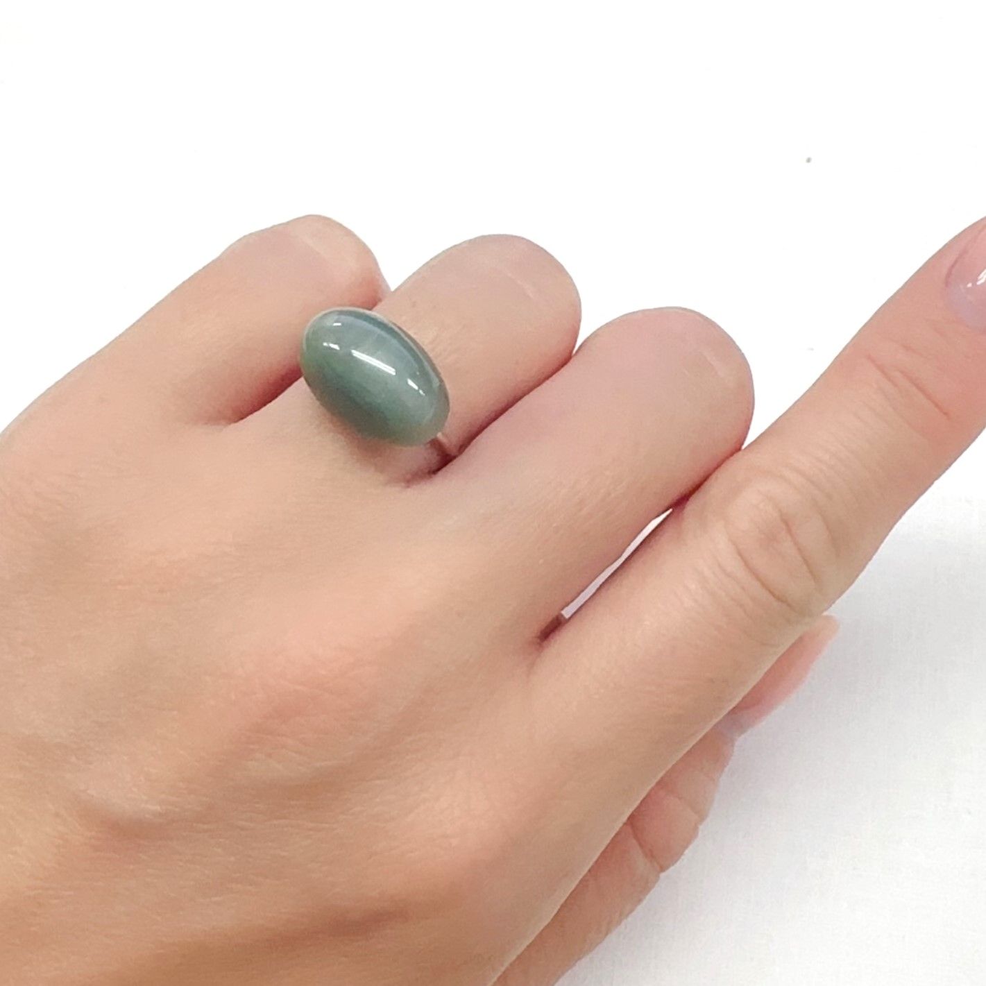 グリーンアパタイトキャッツアイ ブラジル産 9.87ct[240427181]16x10.3mm前後