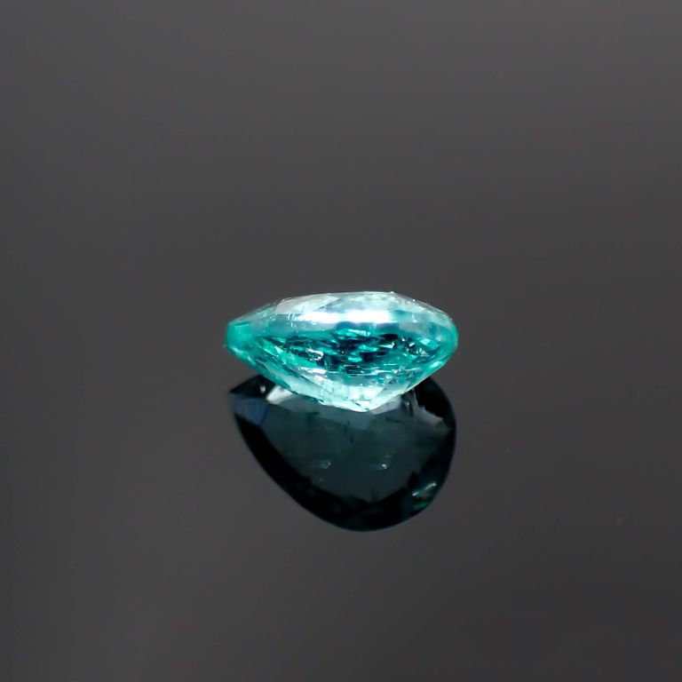パライバトルマリン(宝石名トルマリン/別名パライバ・トルマリン)ブラジル・キントス鉱山産 0.33ct 識別済[221018754]5.3x4mm前後