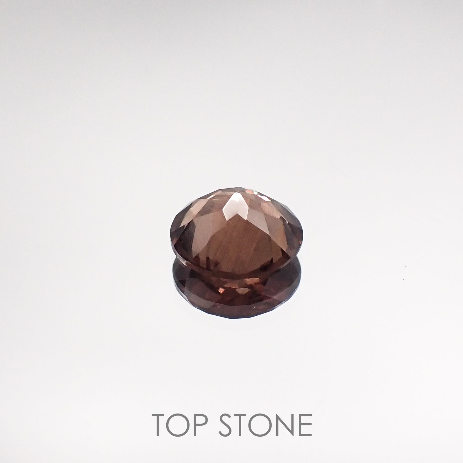 カラーチェンジガーネット(宝石名ガーネット) タンザニア/マダガスカル産 1.11ct 識別済[210611191]6.6×6.5mm前後