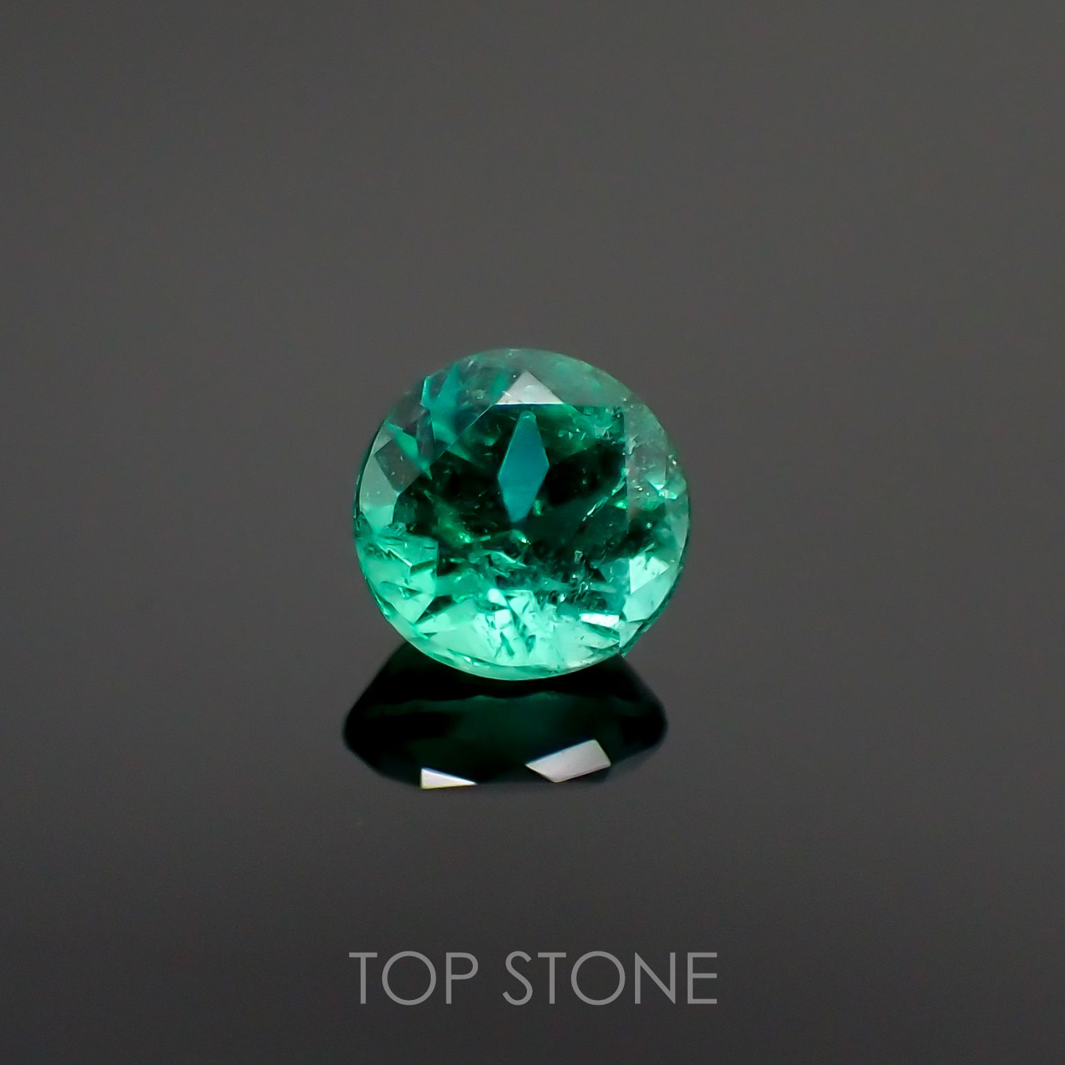 エメラルド(宝石名エメラルド) コロンビア産 0.20ct 識別済[210913161]3.7×3.7mm前後