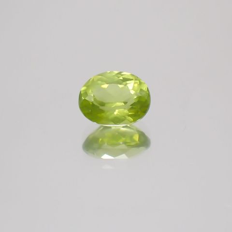 グリーンエンスタタイト(宝石名グリーン・エンスタタイト)カメルーン産 0.64ct 識別済[231224389]5.7x4.6mm前後