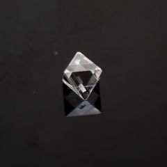 ソーヤブルダイヤモンド 原石 ロシア産 ルース 0.04ct[210410560]2.4×2.3mm前後