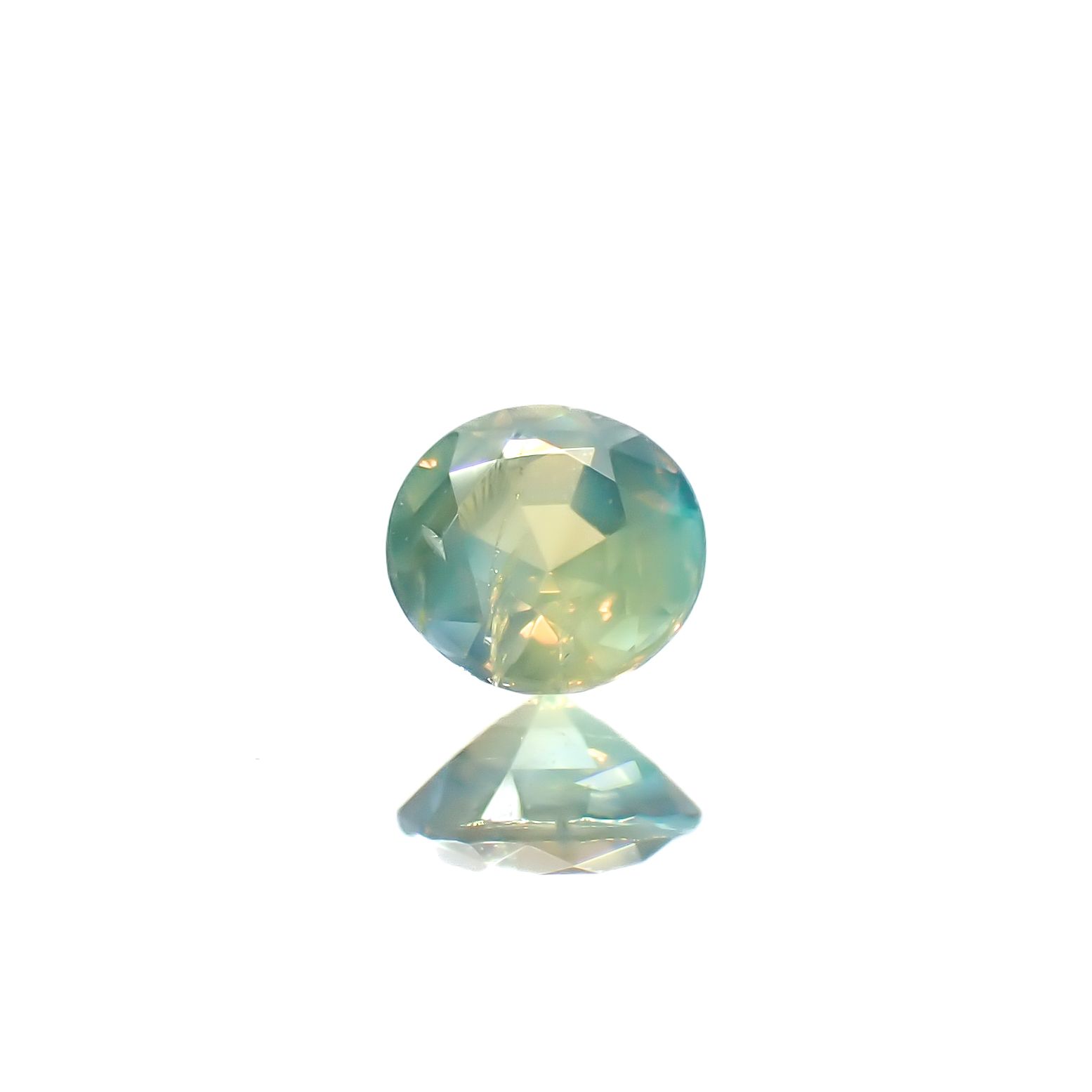 シルキーアレキサンドライト ブラジル・ミナスジェライス州ヘマチタ鉱山産 0.13ct [241129508]3.1x3.1mm前後
