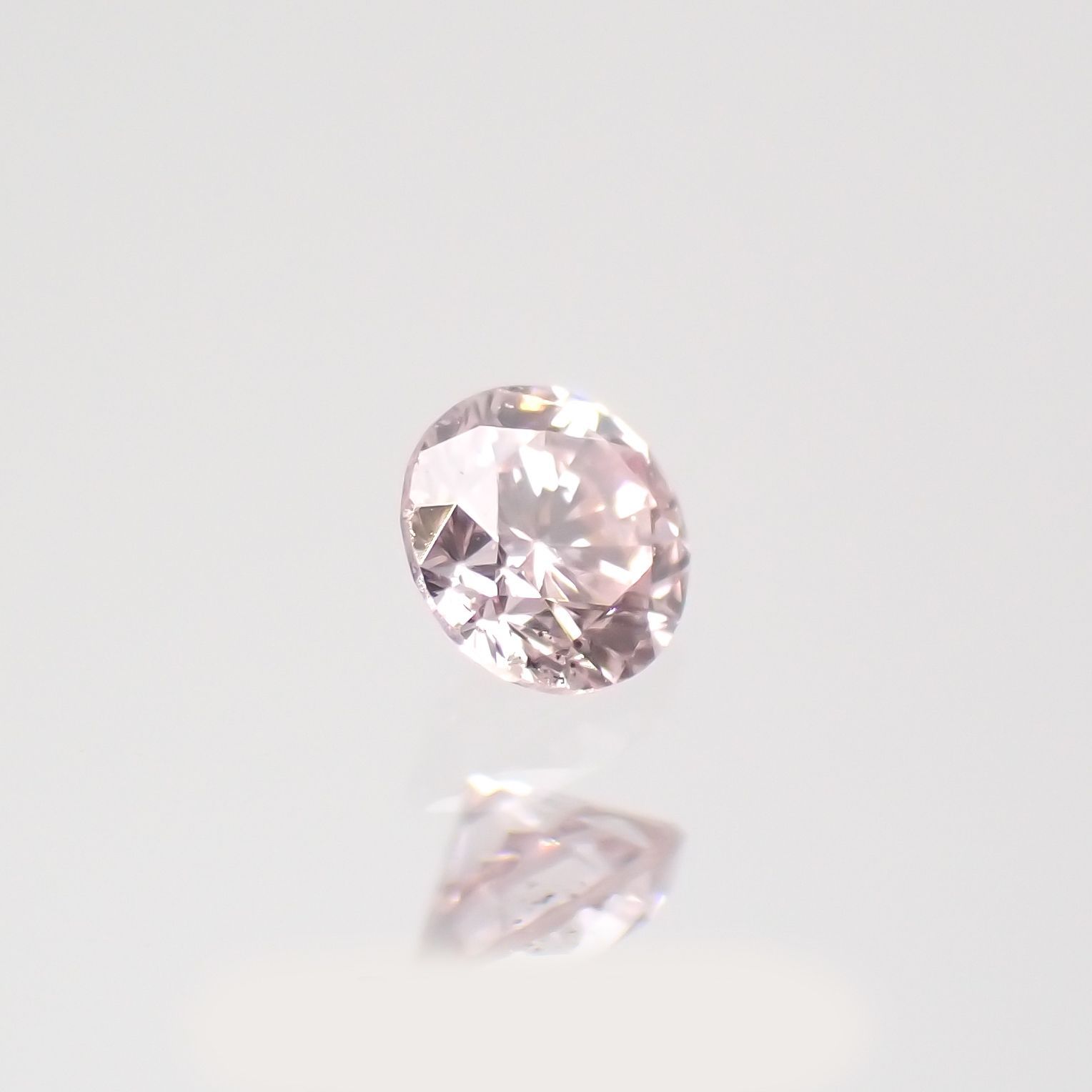 ピンクダイヤモンド(宝石名ダイヤモンド) SI-1 / LIGHT PINK 0.046ct ソ付(CGL)[210812233]2.1×2.2mm前後