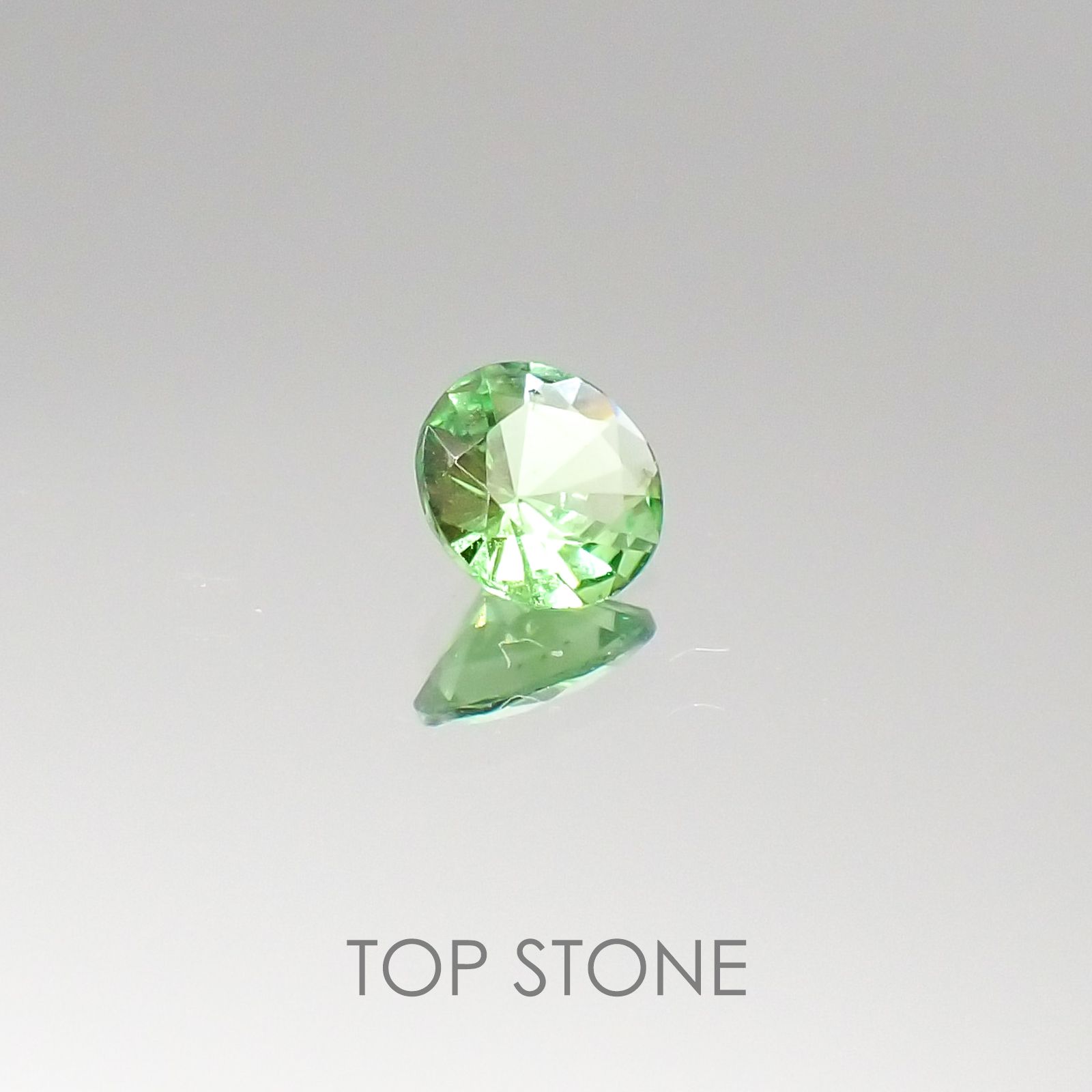 ミントガーネット タンザニア産 ルース 0.23ct[5516]4.2×4.1mm前後