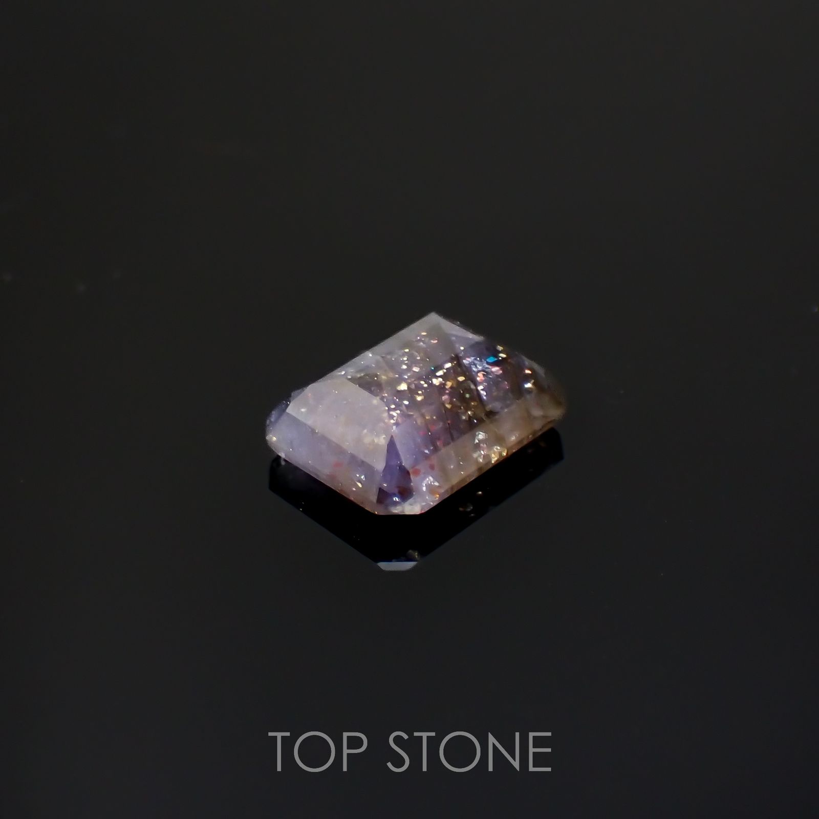 ブラッドショットアイオライト インド産 1.84ct[220616721]9.1x7.1mm前後