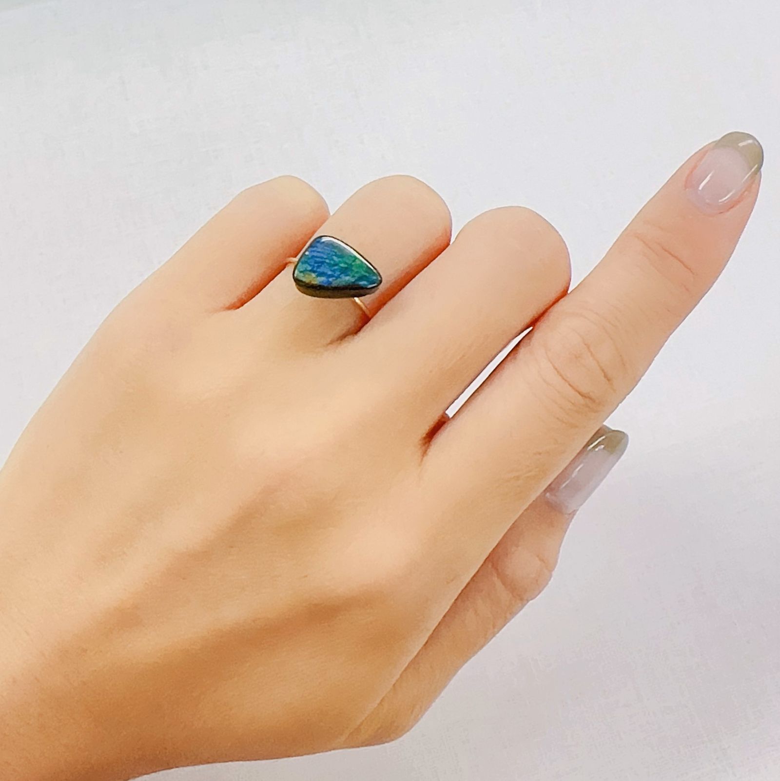 アンモライト トリプレット カナダ産 4.20ct[230823106]8.8x13.1mm前後