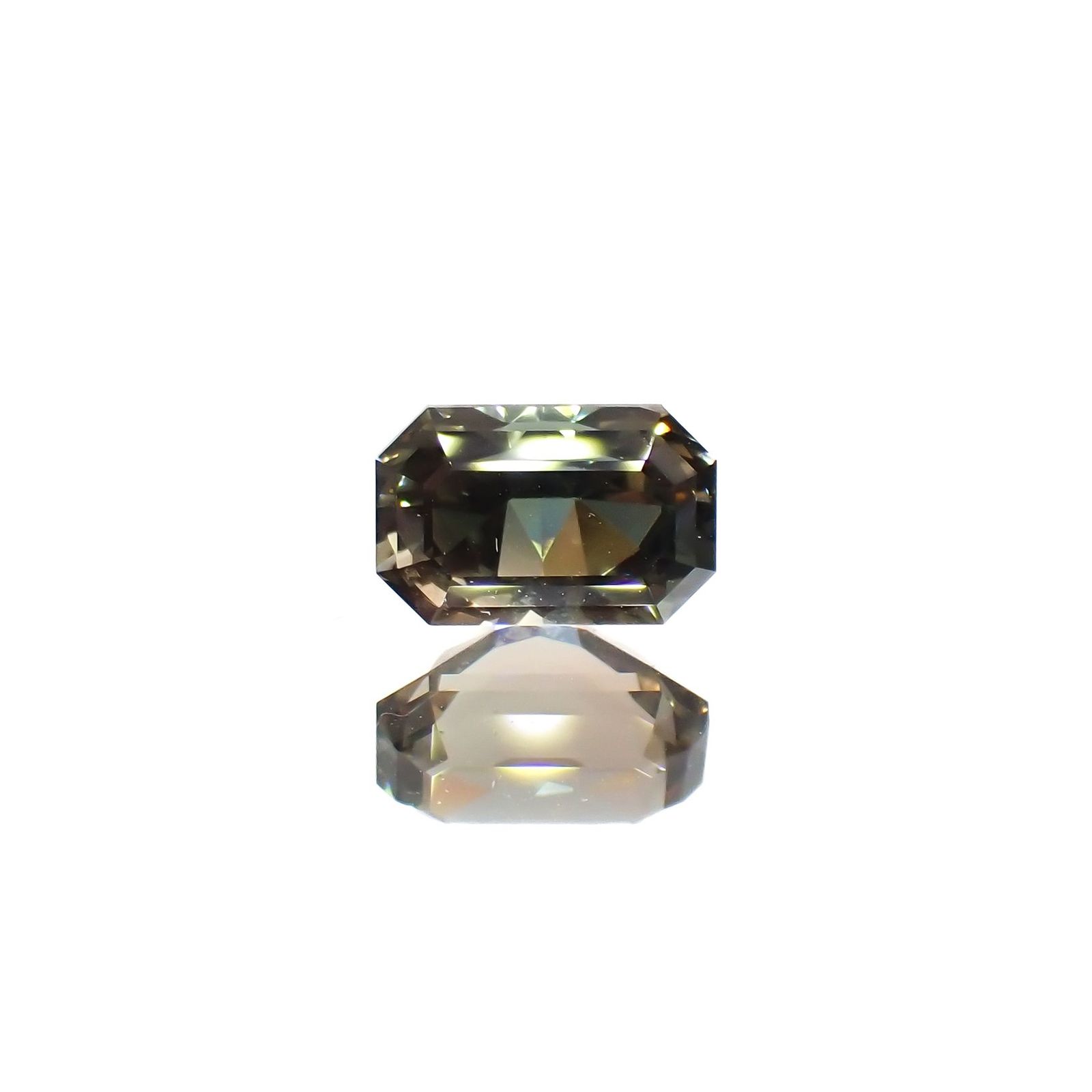 バイカラーオレゴンサンストーン(宝石名ラブラドライト)アメリカ・オレゴン州産 識別済 1.45ct / 7.8x5.1mm前後 [220616268]