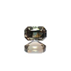 バイカラーオレゴンサンストーン(宝石名ラブラドライト)アメリカ・オレゴン州産 識別済 1.45ct / 7.8x5.1mm前後 [220616268]