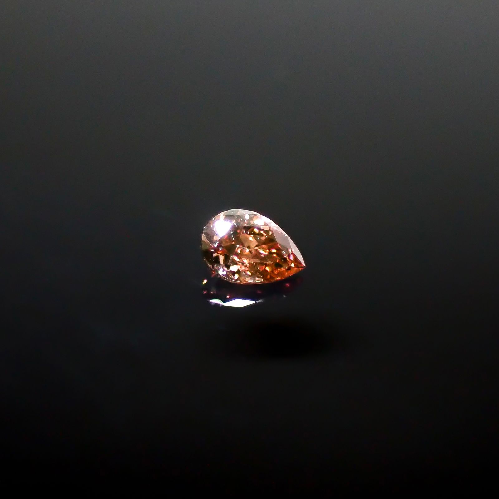 ピンクダイヤモンド(宝石名ダイアモンド VS-1/FANCY DEEP BROWNISH PINK) 0.043ct ソ付(AGT)[250129707]2.67x1.81mm前後