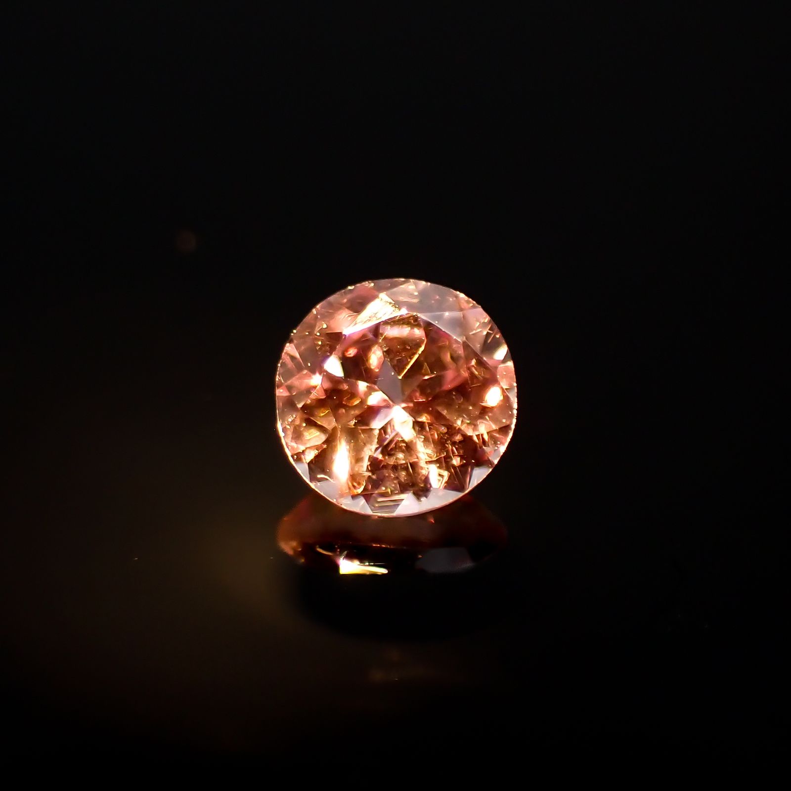 ドラゴンガーネット タンザニア産 0.22ct[230421442]3.4x3.4mm前後