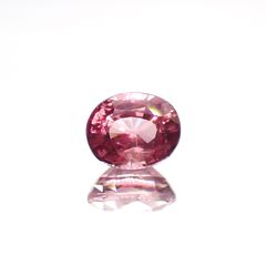 カラーシフトマラヤガーネット(宝石名ガーネット)タンザニア産 1.48ct 識別済[220115003]7x5.8mm前後